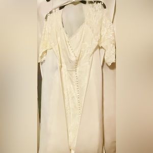 White ! Brand New, never worn, size 26